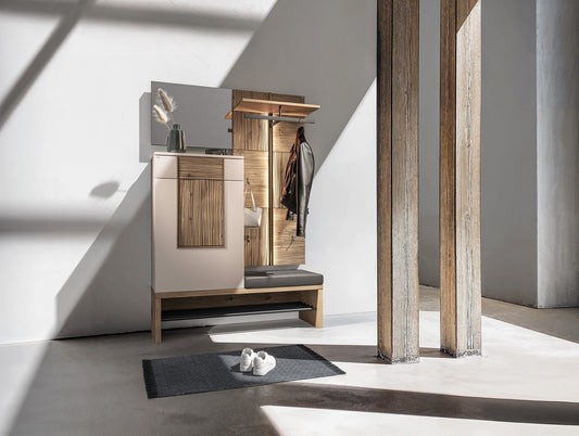Garderobe mit Sitzbank