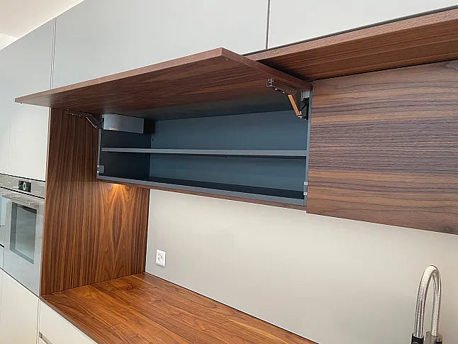 motorische öffnung hängeschrank küche