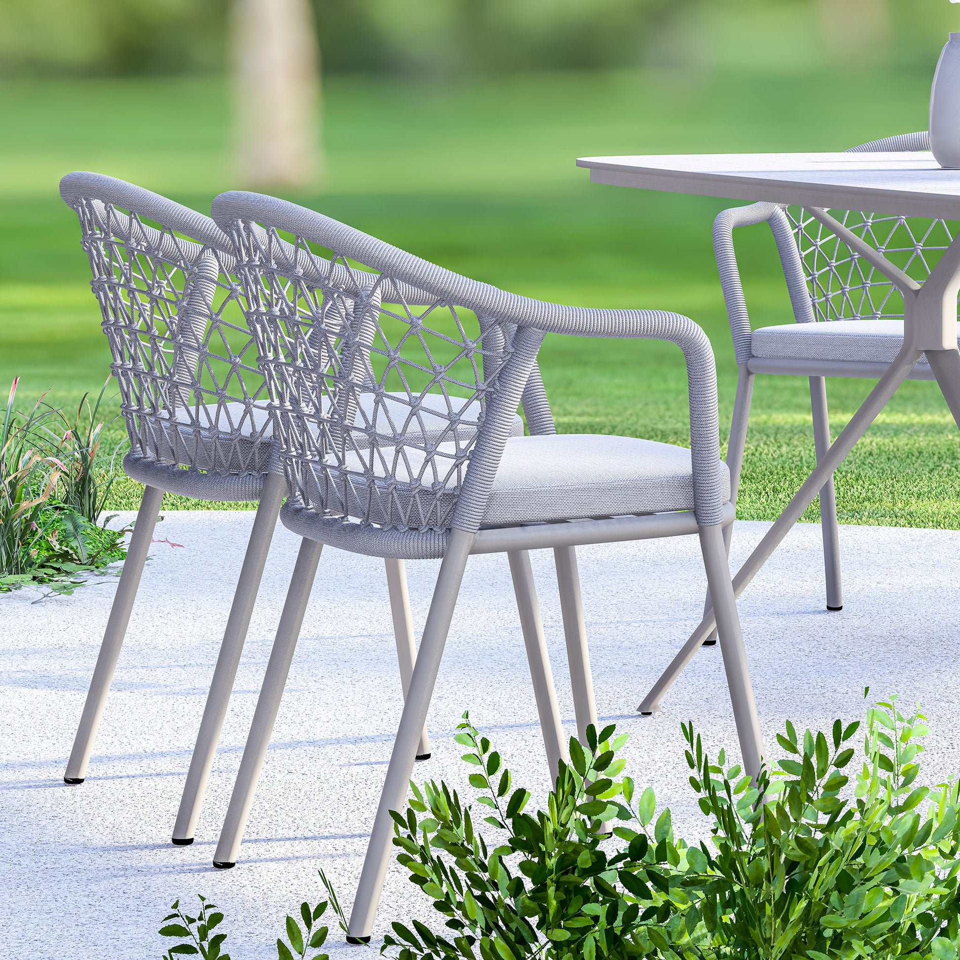 Gartentisch mit Stühlen