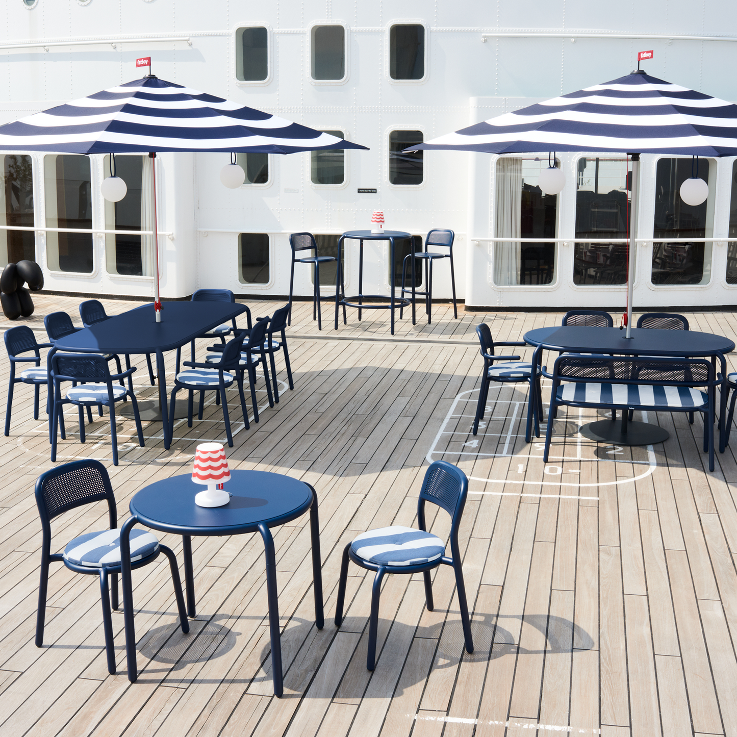 Toni Stühle & Sitzkissen