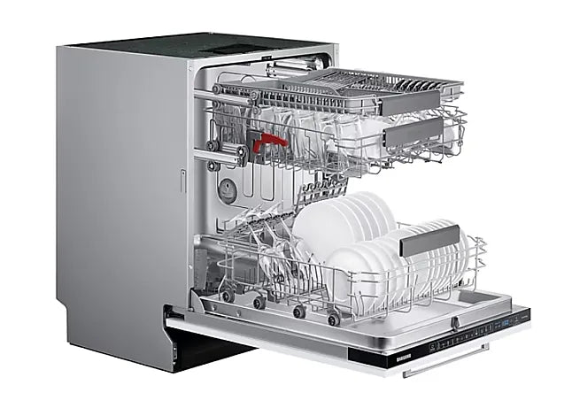 samsung geschirrspüler Seitenansicht geöffnet mit Geschirr