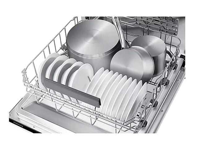 samsung geschirrspüler Detailansicht mit Geschirr