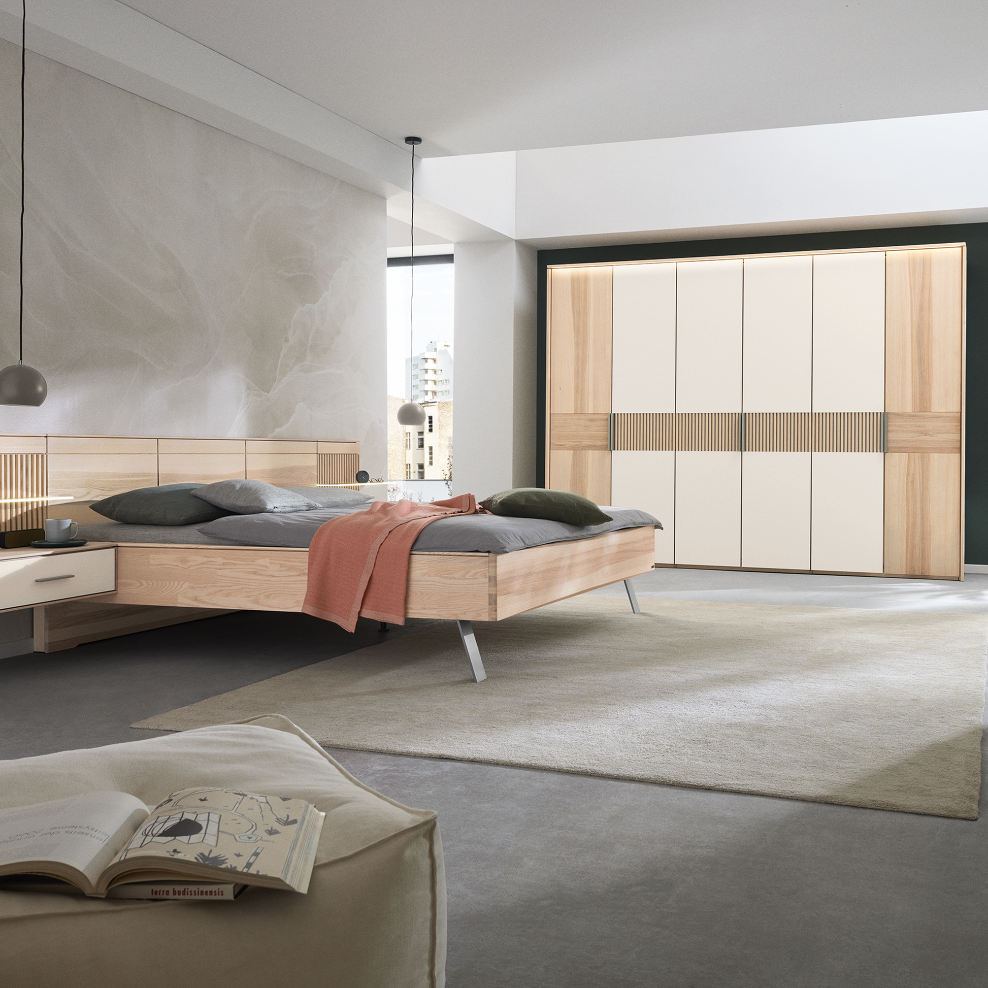 Schrank mit Bett mit Lack und Holz