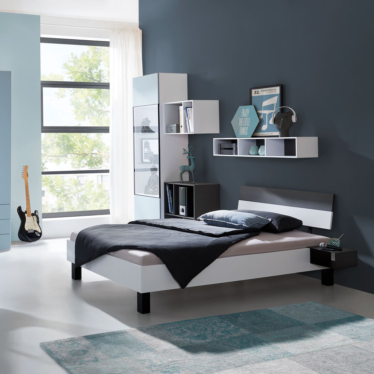 Jugendzimmer Bett