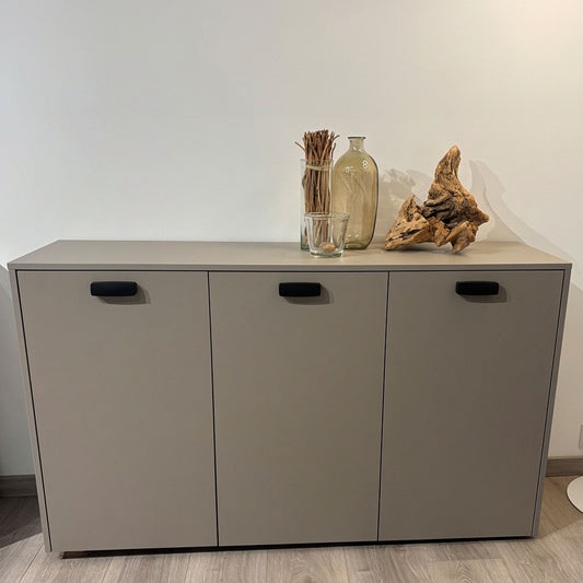 sideboard greige mit drei türen