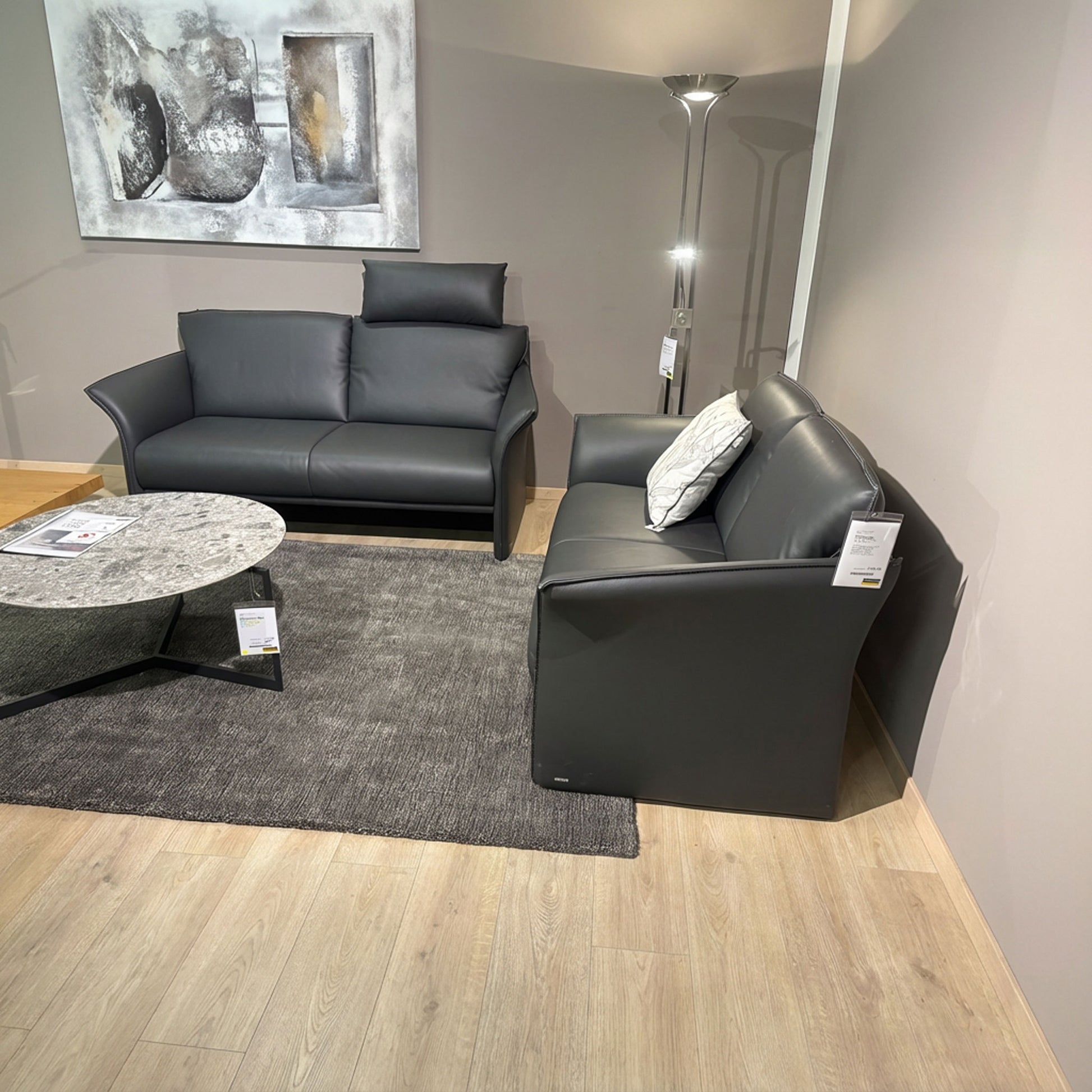 schwarze ledersofas im set