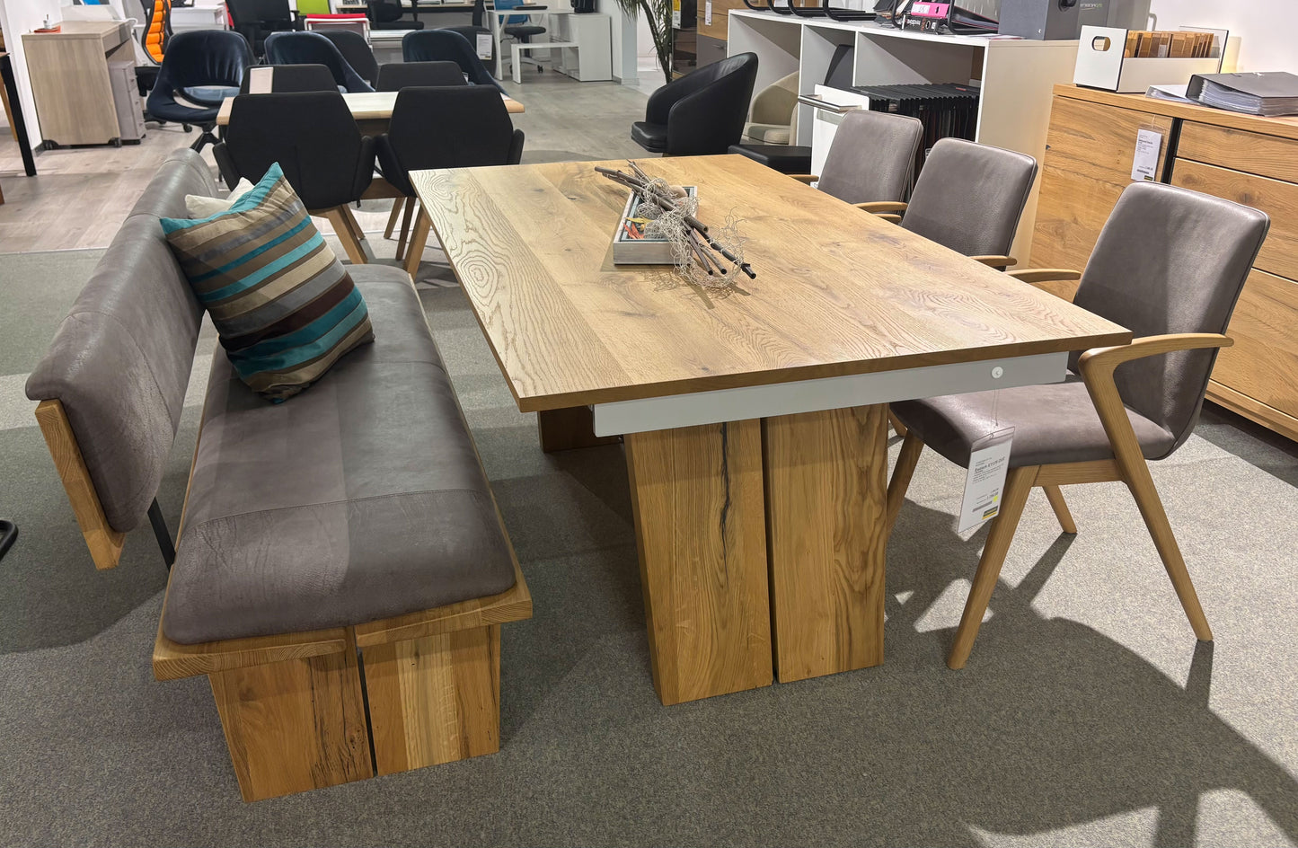 Komplette Tischgruppe Kate